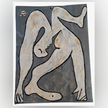 אקרובט. תמונה מחימר בעבודת יד