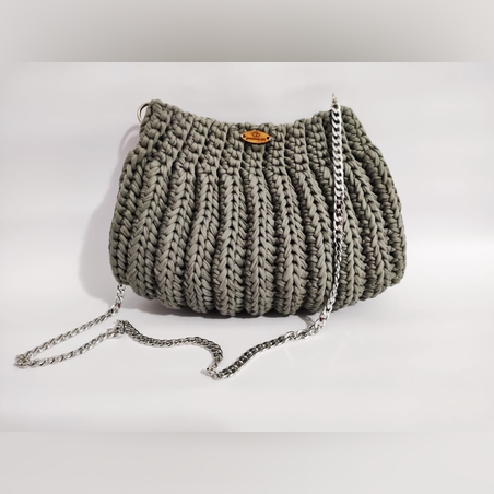 תיק סרוג בעבודת יד צבע אפור