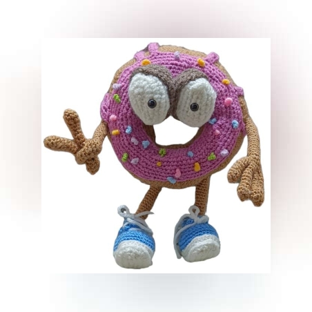 בובת דונאטס מגניבה סרוגה בעבודת יד