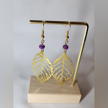 עגילים תלויים בעבודת יד- עלה