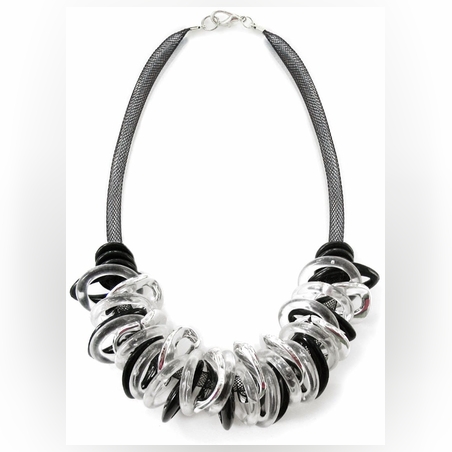 שרשרת חישוקים שחור שקוף