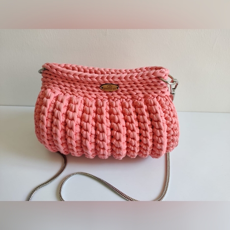 תיק ערב אפרסק סרוג בעבודת יד