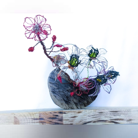 פרחי בר- פסל מחוטי מתכת בעבודת יד