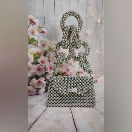 תיק מחרוזים כסופים בעבודת יד