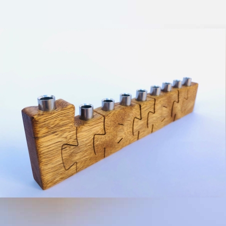 חנוכיית פאזל ייחודית לחנוכה מעץ