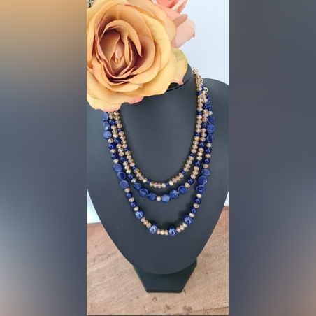שרשרת בשלוש שורות כחול וזהב