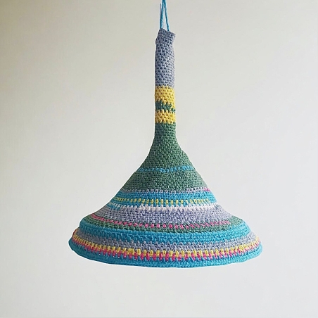 ג'וי- גוף תאורה צבעוני סרוג בעבודת יד