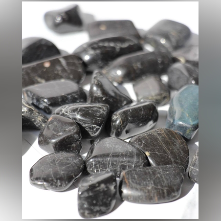 טורמלין שחורה חלוק