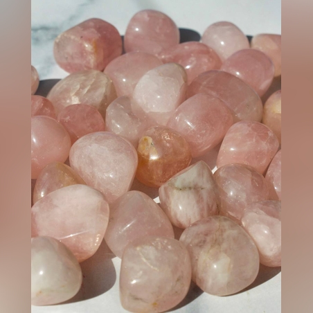 רוז קוורץ חלוקים