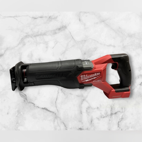 מסור חרב מילווקי M18