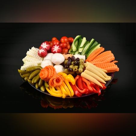 מגש ירקות טריים בנוני