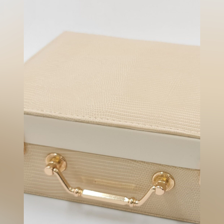 קופסת תכשיטים