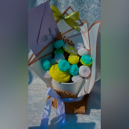 זר פרחי נרות- דגם Paonia