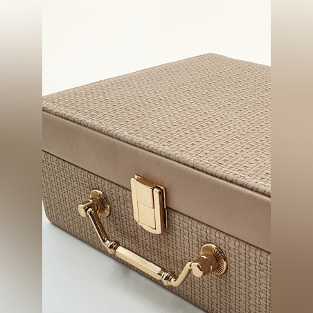 קופסת תכשיטים