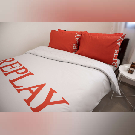 סט מצעים למיטה וחצי REPLAY דגם לוגו אפור אדום 120/200