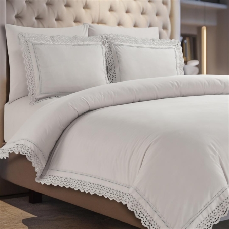סט מצעים יוקרתי בשילוב תחרה סאטן 100% כותנה דגם קלואי למיטה זוגית 160/200