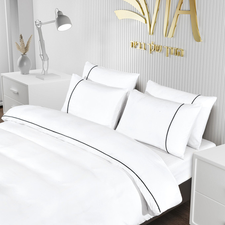 מצעים למיטה מתכוונת פיור לבן