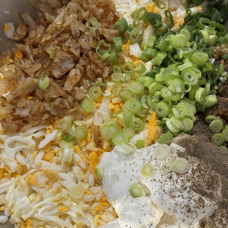 Eggs with mayonnaise and green onions
