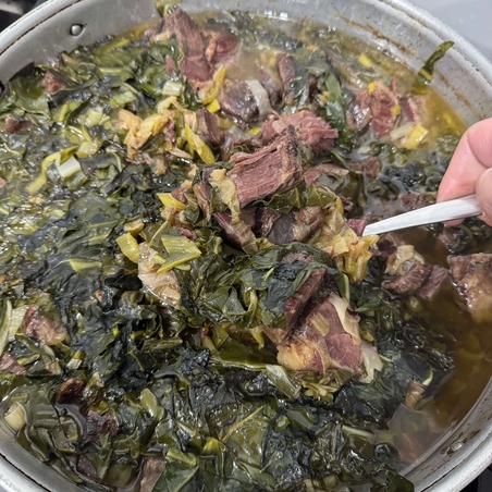 בשר ראש עם כרישה ומנגולד