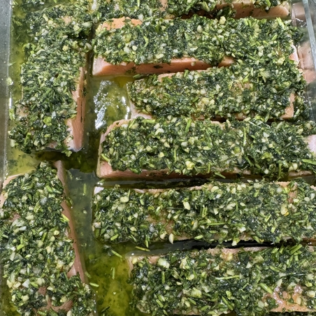 פילה סלמון בשום ועשבים