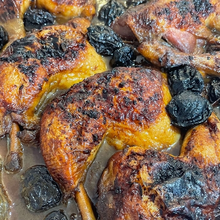 כרעיים עוף צלי עם שזיפים