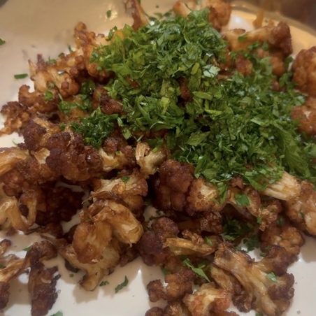 כרובית צלויה בטחינה גלילית