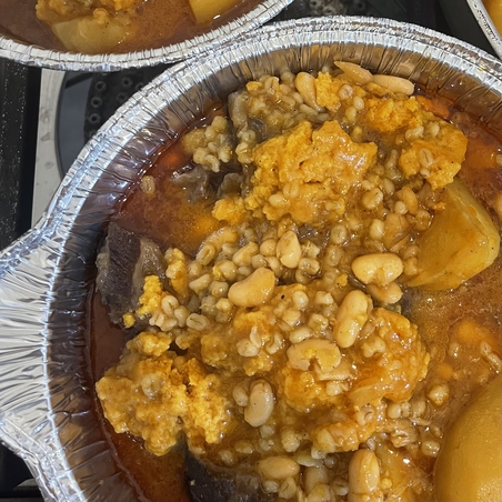 Cholent pot