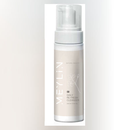 סבון לניקוי יומי לכל סוגי העור- Daily Refresh Cleanser
