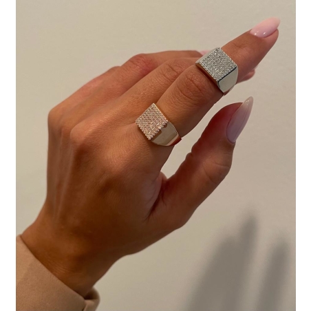 טבעת כסף 925 חותם ריבוע משובץ זרקונים