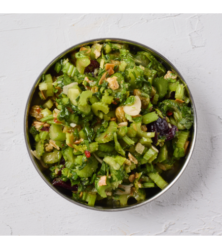 סלט ירוק חמוציות ושקדים