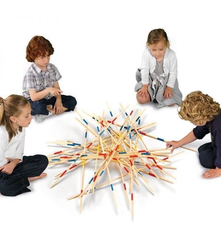 משחק דוקים ענקיים – חוויית תנועה, ריכוז וגיבוש