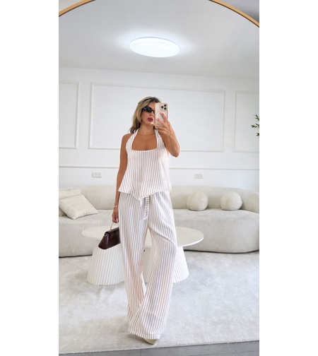 חליפת פסים לבן