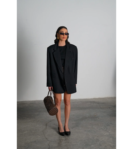 ג׳קט מיליה- שחור