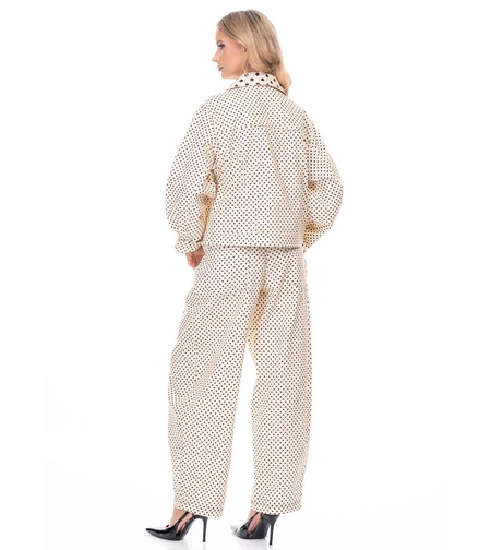 מכנס ג׳ינס מנוקד