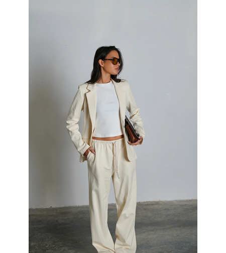 חליפת קנדל - שמנת חמאה