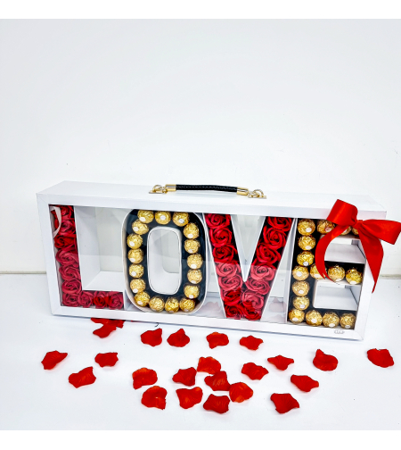 מזוודת LOVE