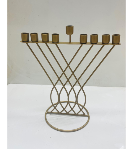 חנוכיה מעוצבת 20*18 - זהב