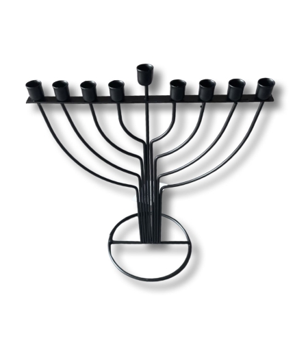 חנוכיה ברזל איכותית קלאסית דגם B - שחור