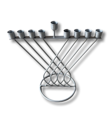 חנוכיה ברזל איכותית קלאסית דגם A - כסף