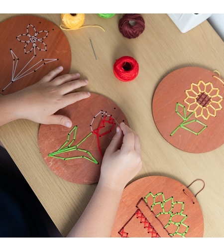 רקמה על עץ! פרחים :)