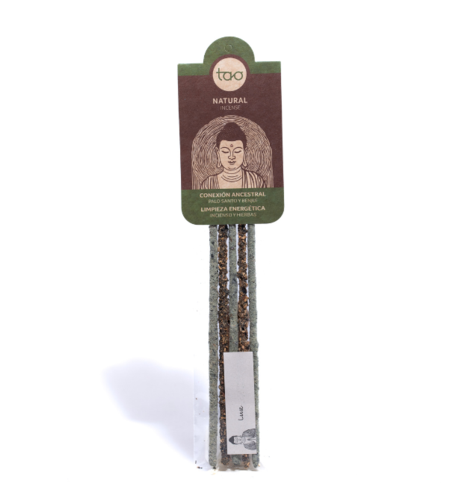 קטורת טבעית בעבודת יד עם פאלו סנטו ובנזואין לטיהור עמוק, רוגע וחיבור רוחני
