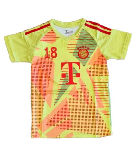 חליפות כדורגל שוער באיירן מינכן - פרץ