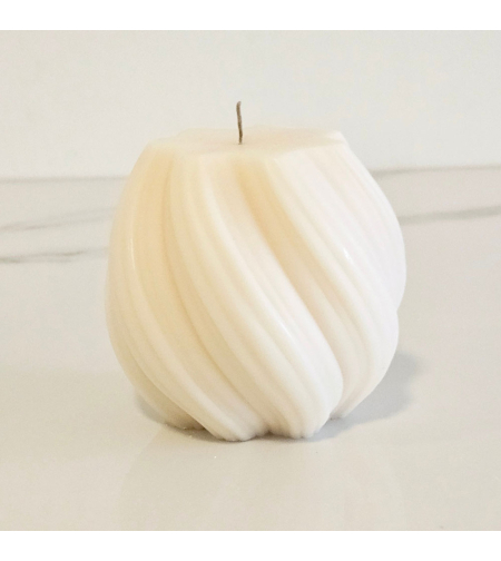 נר דקורטיבי עם טוויסט בניחוח לבנדר פטשולי וניל