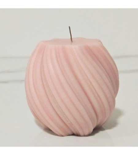 נר דקורטיבי עם טוויסט ורוד בניחוח פטל