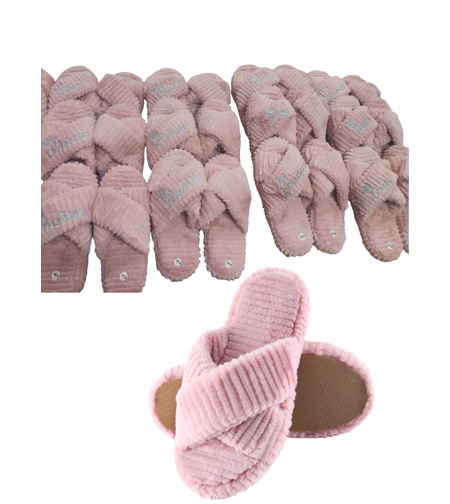 נעלי בית פרוותיות עם כיתוב שם