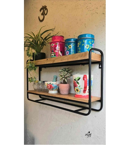 מדף עץ קומותיים