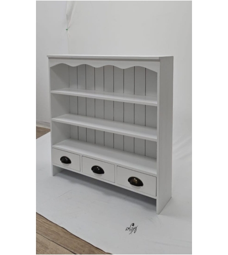 ארונית תליה לבנה