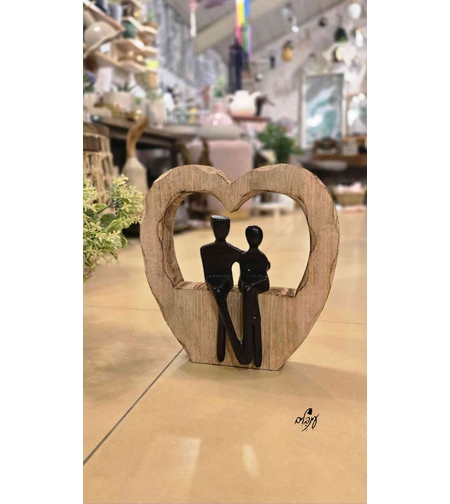 פסל זוג בלב