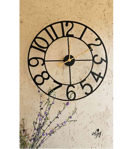 שעון ספרות מחוגים מוזהבים