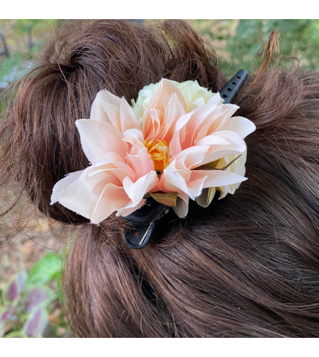 Flower hairclip - together